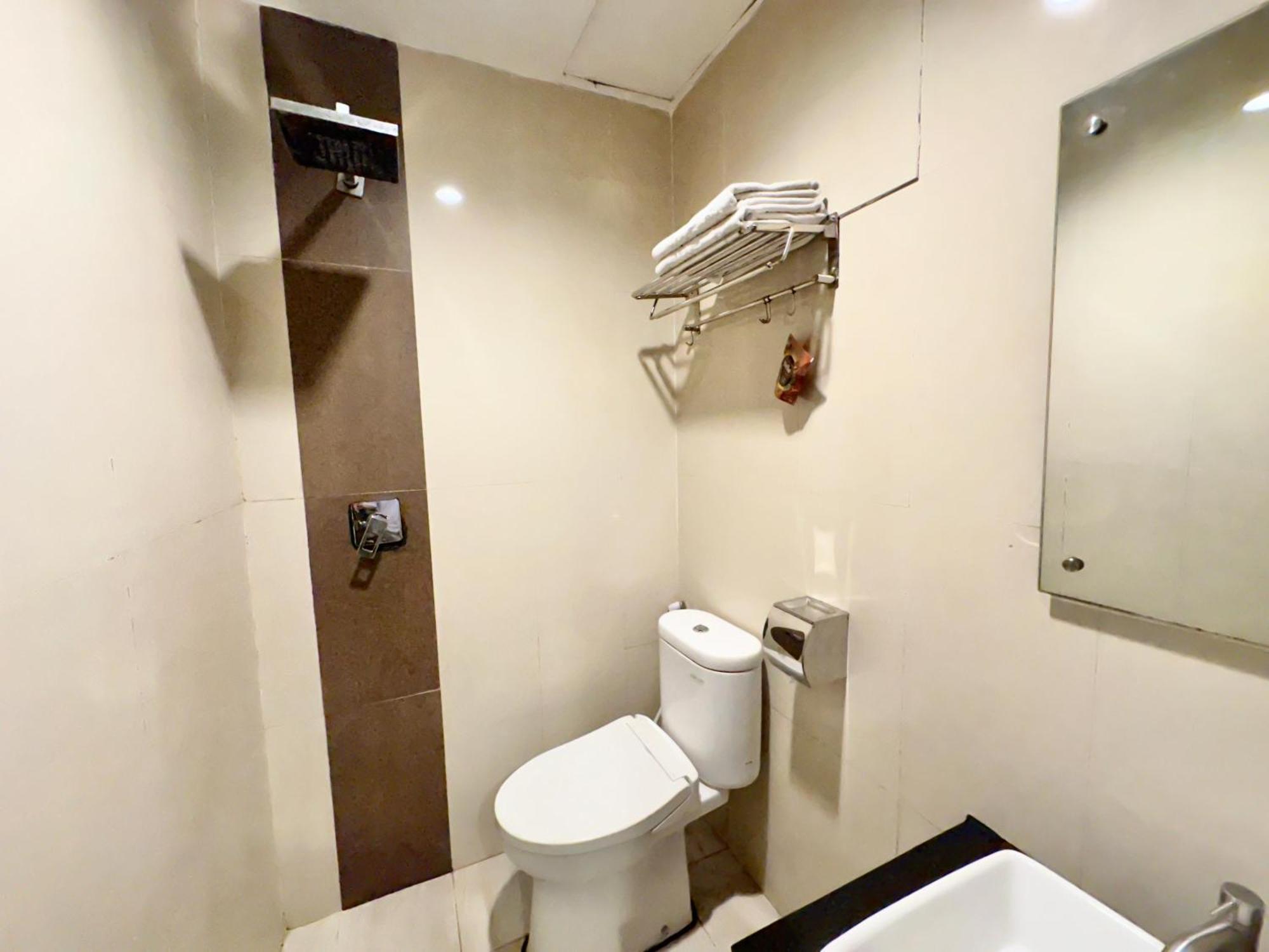 My Home Hotel Pontianak Exterior photo