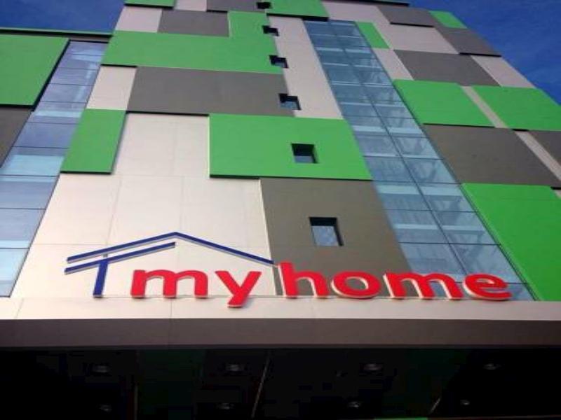 My Home Hotel Pontianak Exterior photo